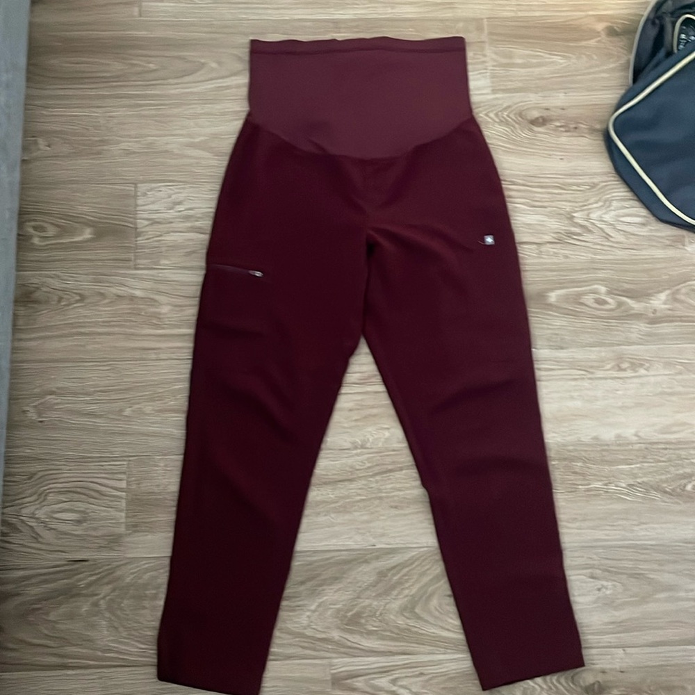 Figs Yola maternity pants *petite*